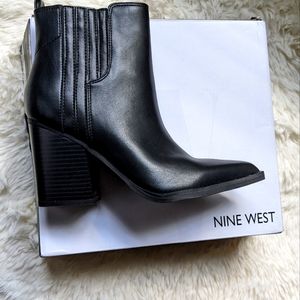 New NINE WEST Orleeh3 Black BOOTS Bootie size 7 Chunky heel Pointed toe
